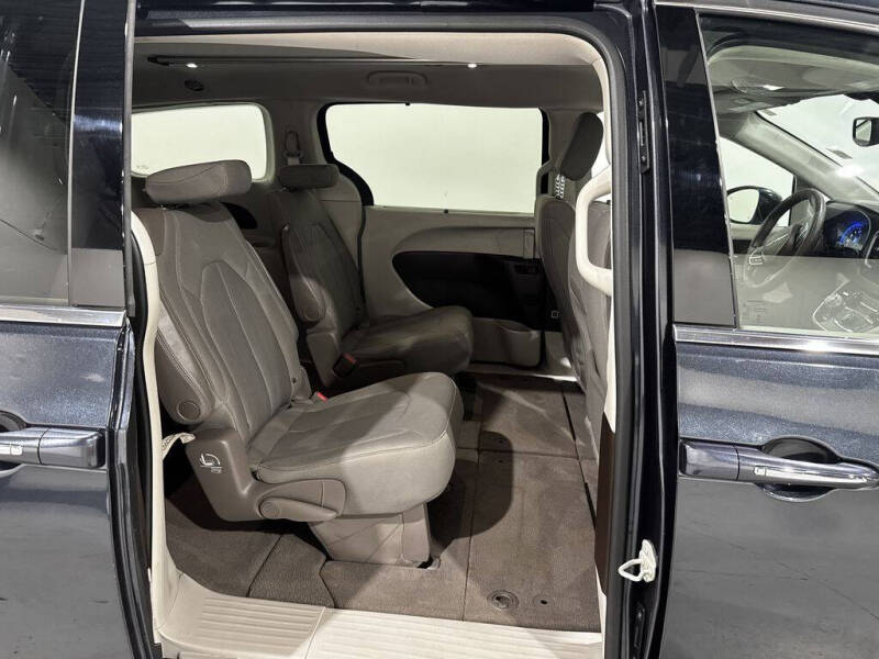 2020 Chrysler Pacifica Touring