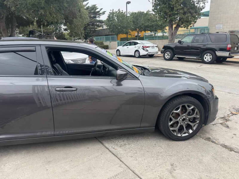 2016 Chrysler 300