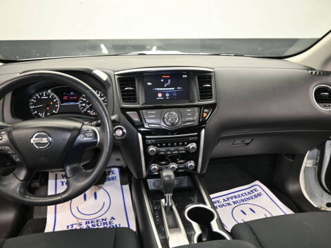 2017 Nissan Pathfinder