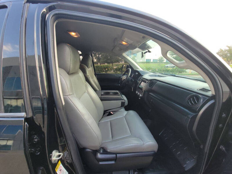 2014 Toyota Tundra SR
