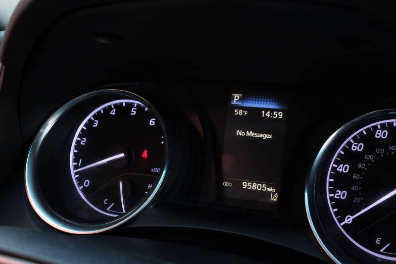 2019 Toyota Camry LE