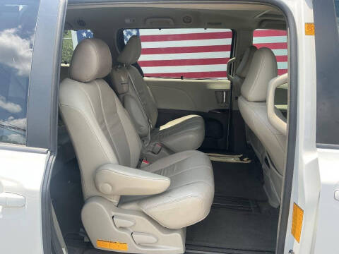 2012 Toyota Sienna