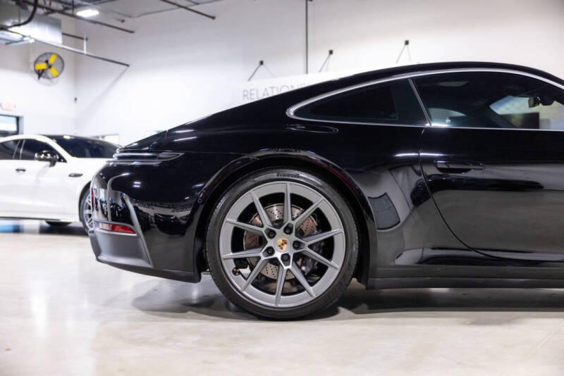2025 Porsche 911 Carrera
