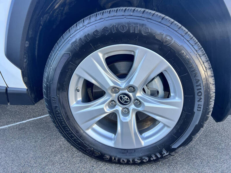 2019 Toyota RAV4 Hybrid LE