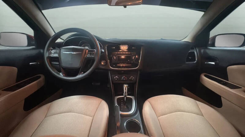 2011 Chrysler 200 LX