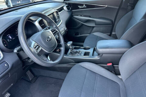 2019 Kia Sorento L
