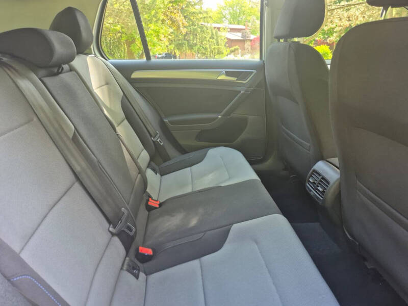 2016 Volkswagen e-Golf SE