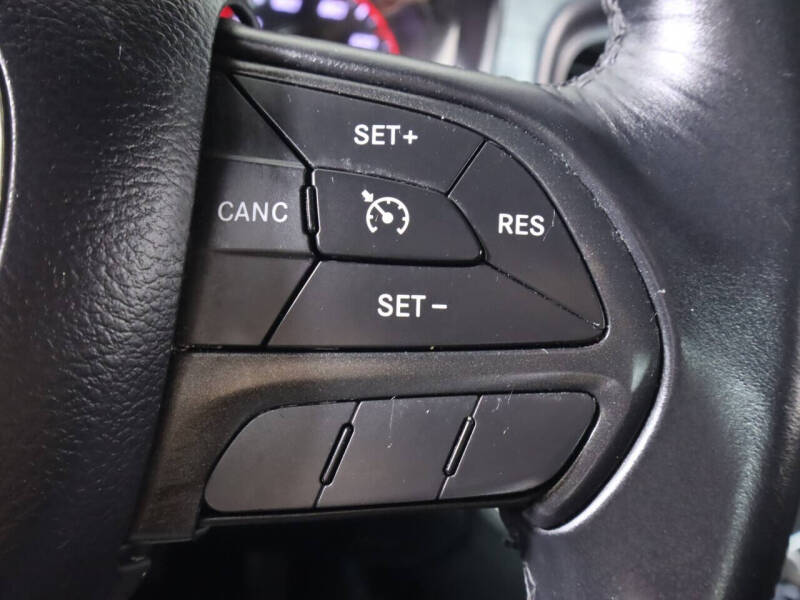2017 Dodge Charger SE