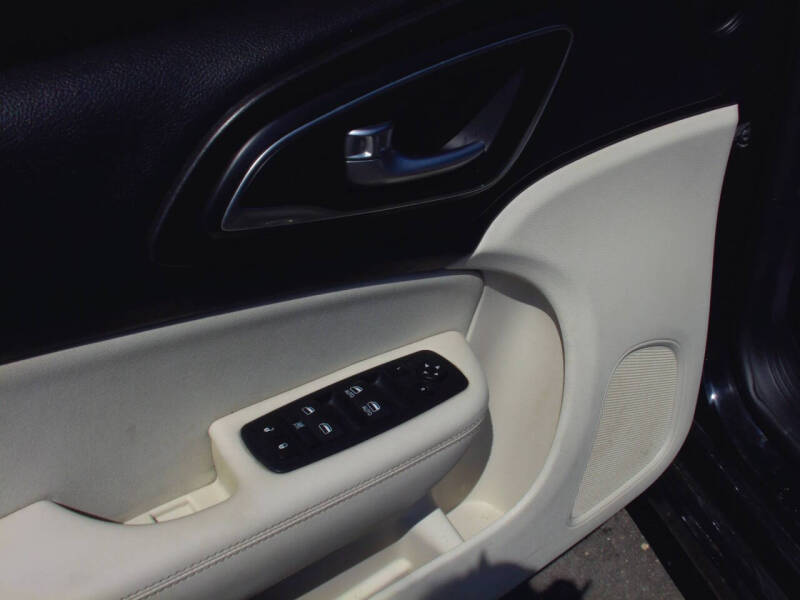2016 Chrysler 200