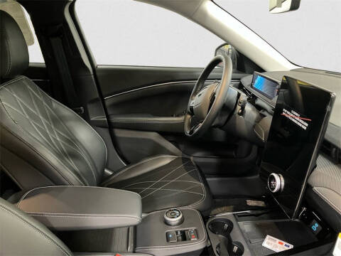 2024 Ford Mustang Mach-E Select