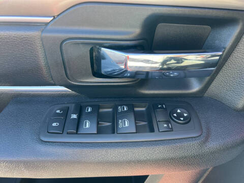 2024 RAM 1500 Classic SLT