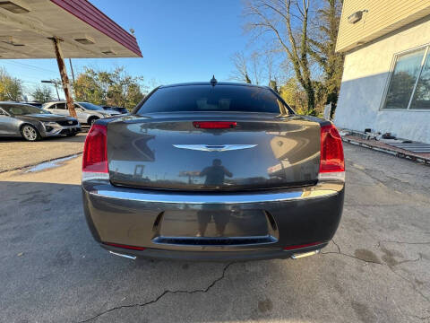 2017 Chrysler 300 Limited