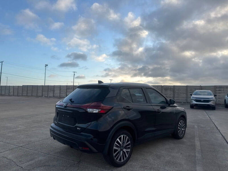 2023 Nissan Kicks SV