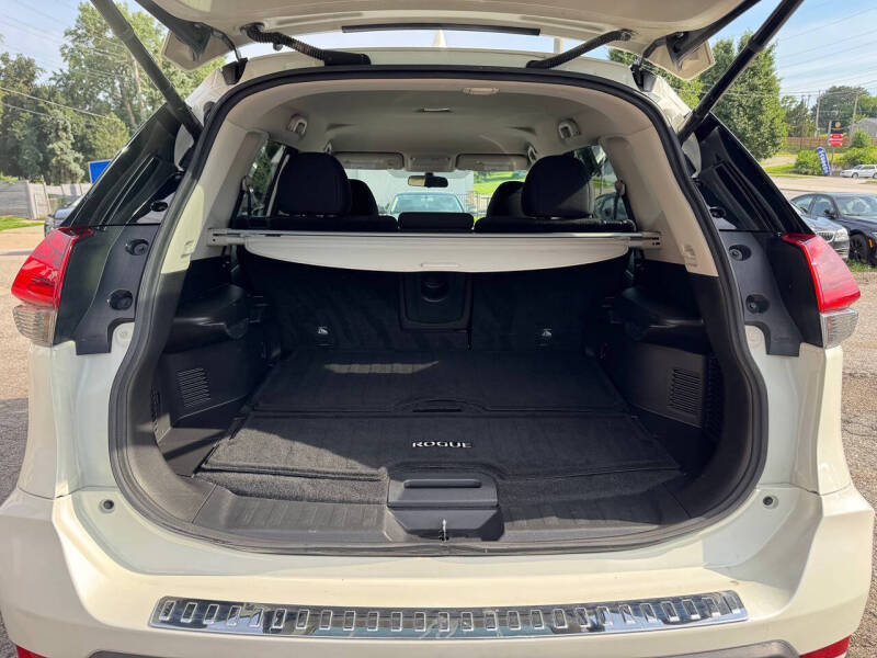 2018 Nissan Rogue SV
