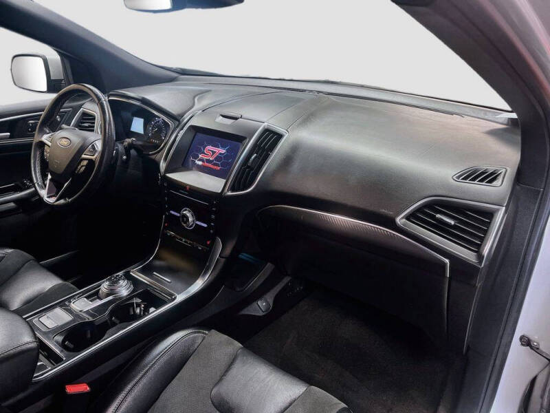 2019 Ford Edge ST