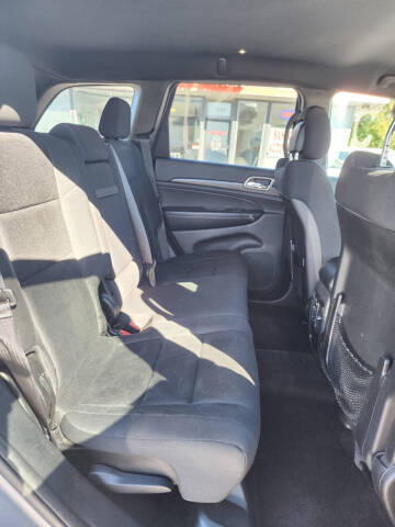 2017 Jeep Grand Cherokee Laredo