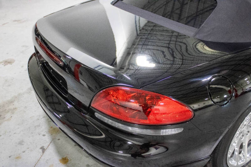 2003 Dodge Viper SRT-10