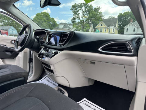 2017 Chrysler Pacifica Touring
