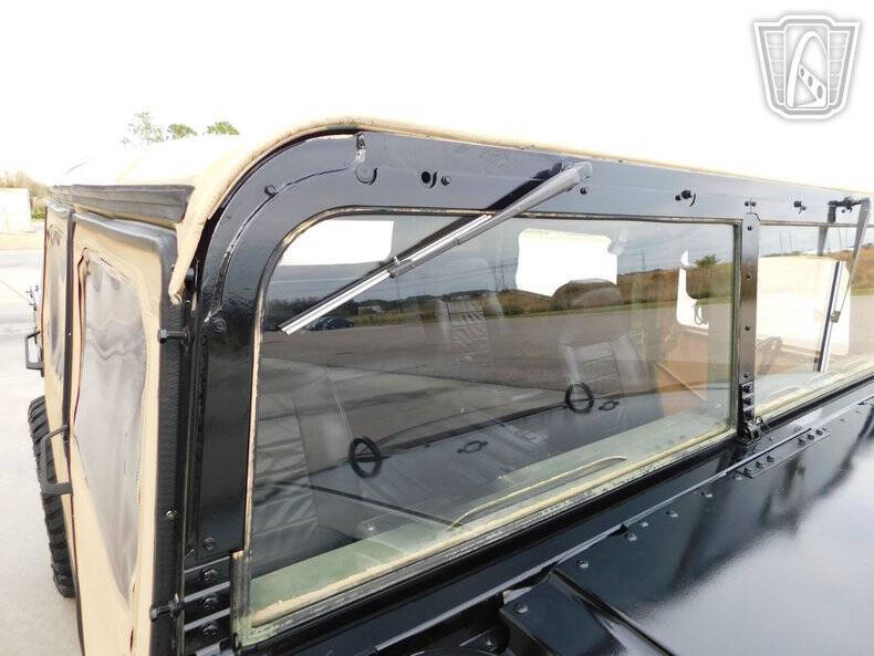 1991 AM General Hummer