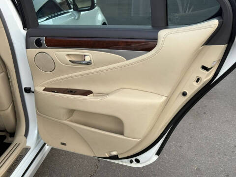 2014 Lexus LS 460
