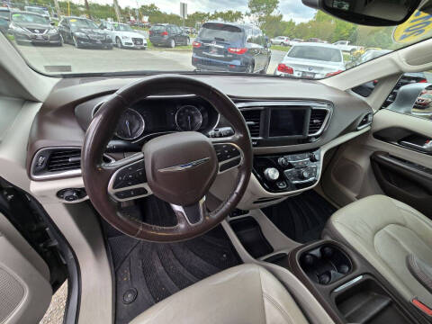 2019 Chrysler Pacifica Touring L