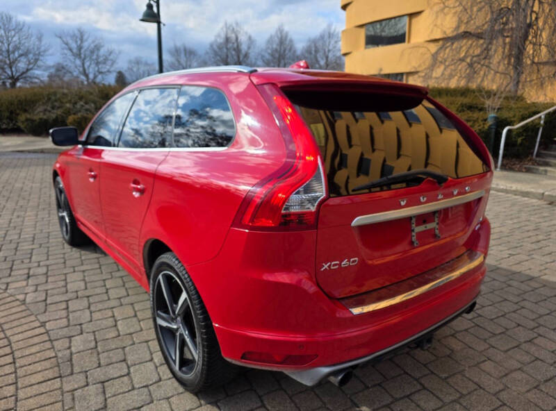 2016 Volvo XC60 T6 Drive-E R-Design