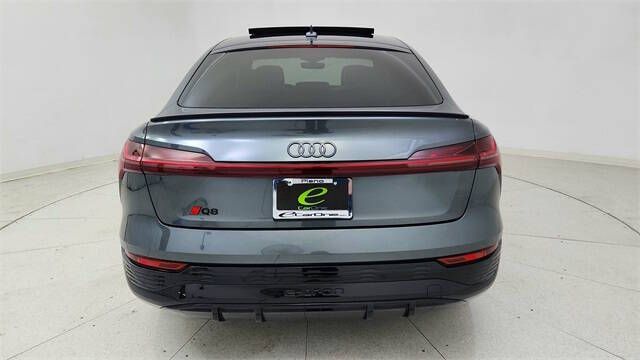 2024 Audi Q8 Sportback e-tron quattro Prestige S line