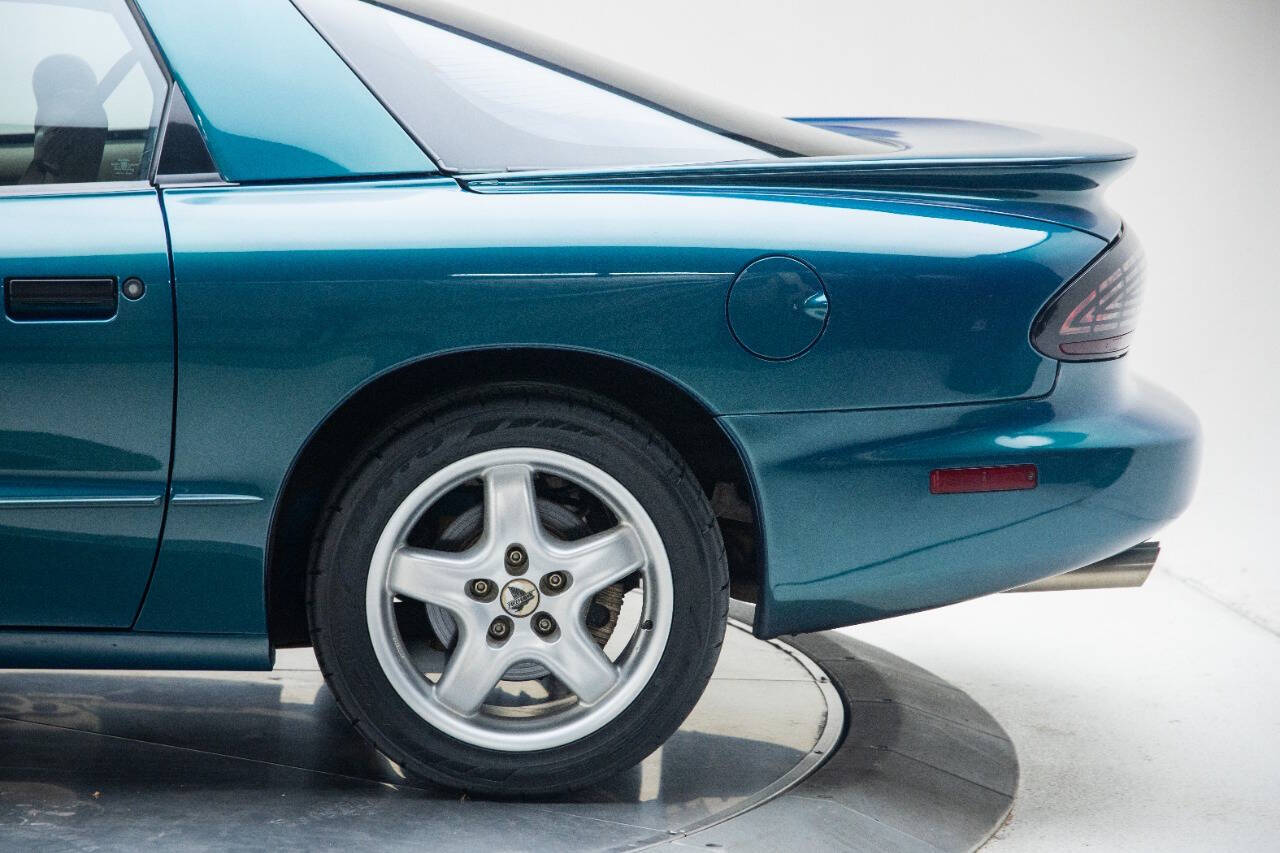 1995 Pontiac Firebird 9