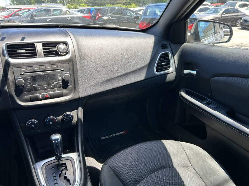 2013 Dodge Avenger SE