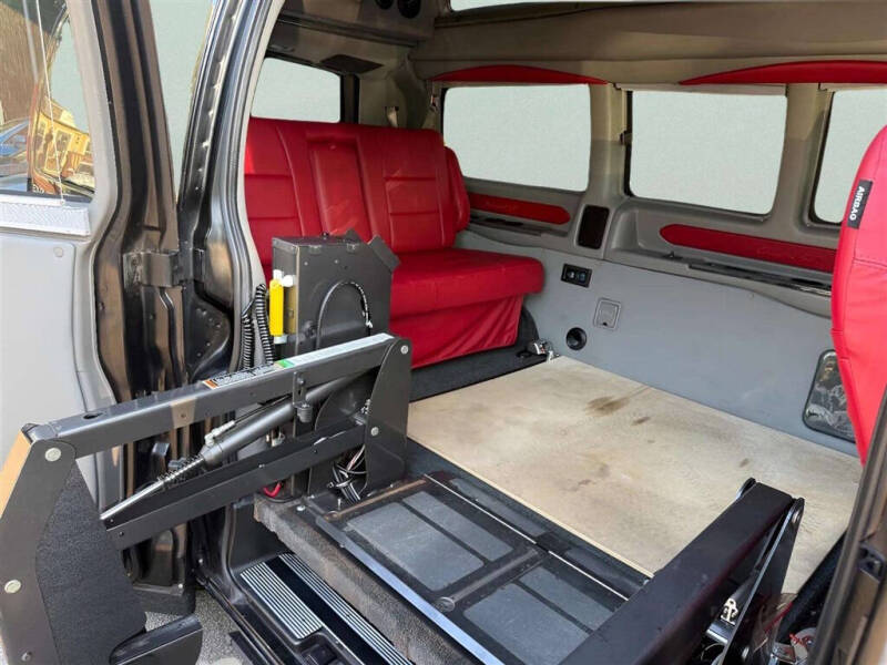 2018 GMC Savana 2500