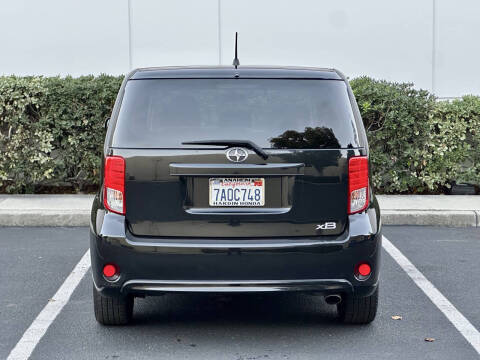 2013 Scion xB