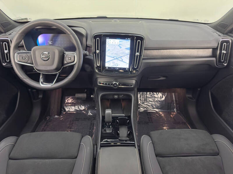 2024 Volvo XC40 Recharge Twin Plus