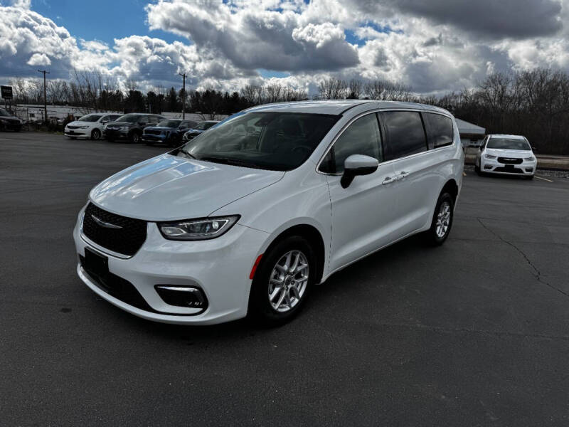 2023 Chrysler Pacifica Touring L