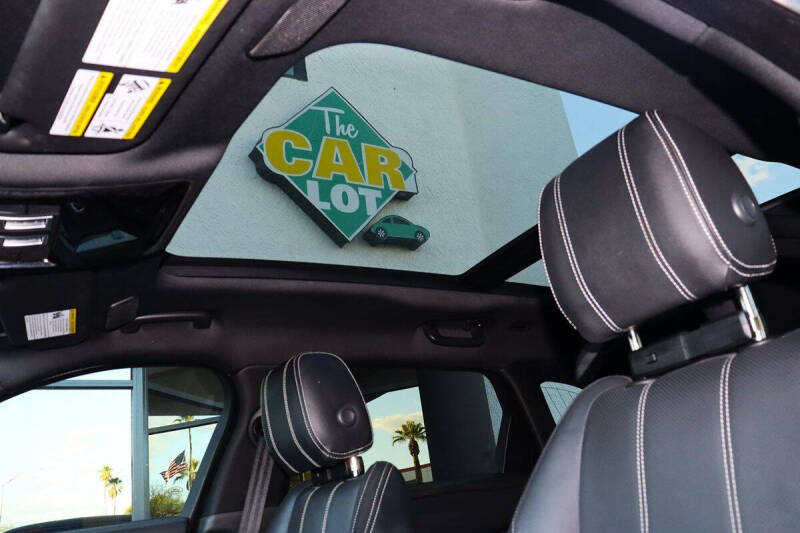 2022 Land Rover Range Rover Velar P250 R-Dynamic S