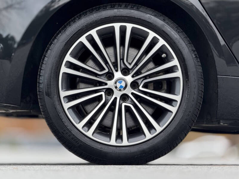 2018 BMW 5 Series 540i