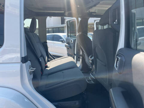 2024 Jeep Wrangler Sahara 4xe