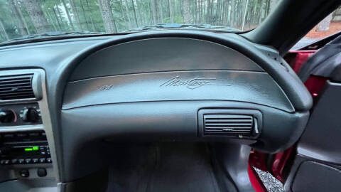 2004 Ford Mustang GT Deluxe