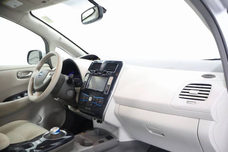 2012 Nissan LEAF SL