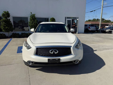 2017 Infiniti QX70