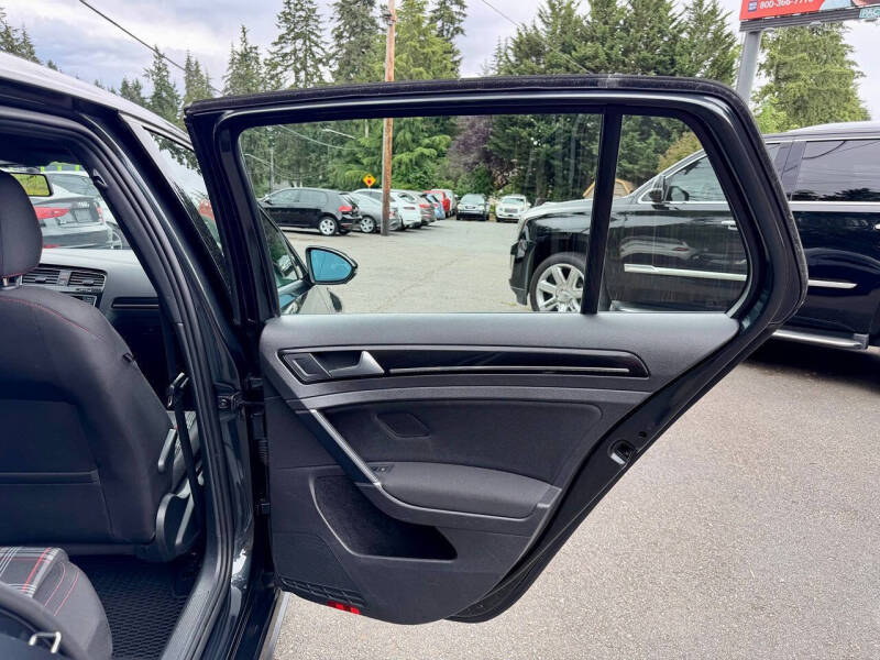 2015 Volkswagen Golf GTI S