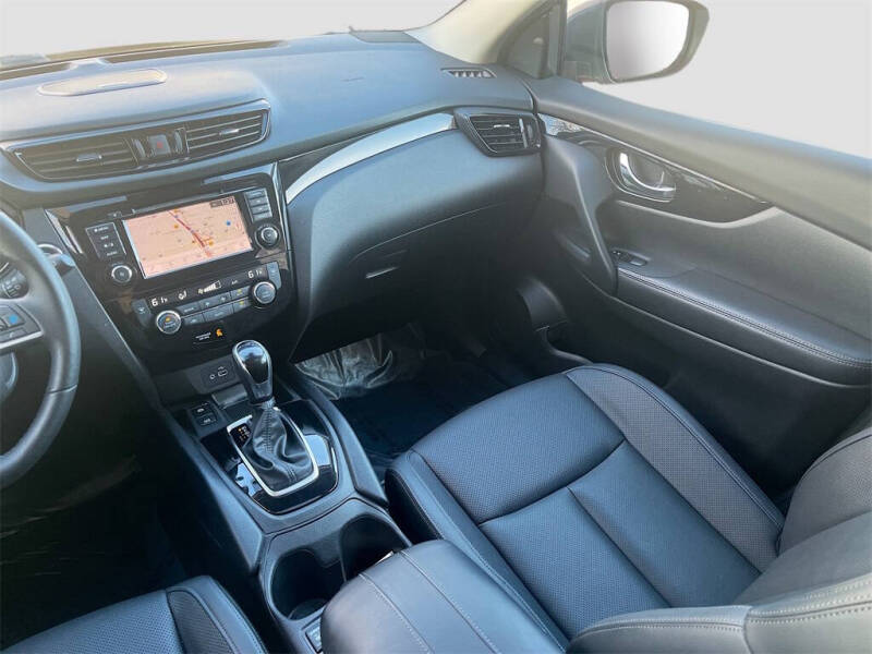 2022 Nissan Rogue Sport SL