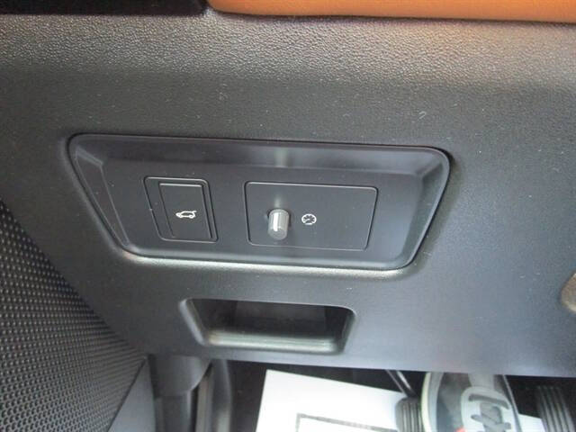 2019 Land Rover Discovery HSE Luxury