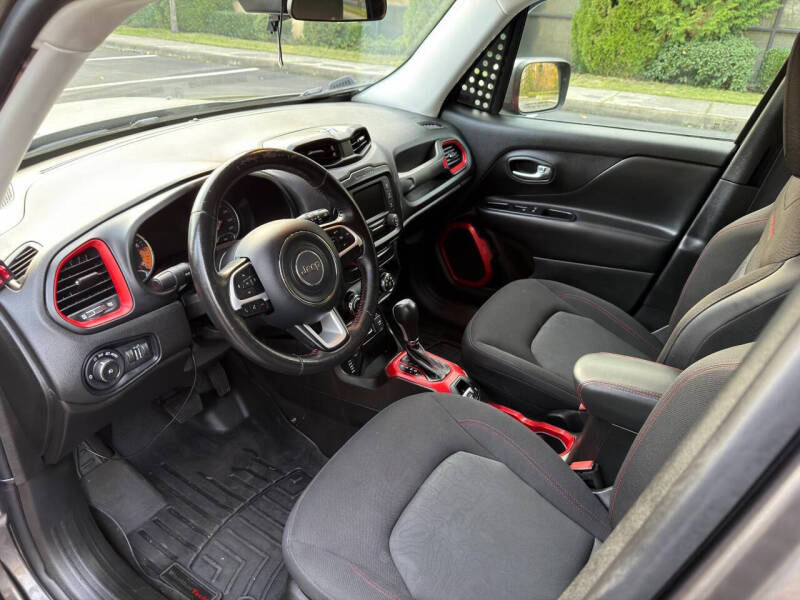 2017 Jeep Renegade Trailhawk