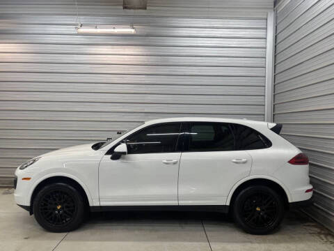 2017 Porsche Cayenne Platinum Edition