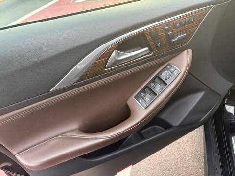 2017 Infiniti QX30 Premium