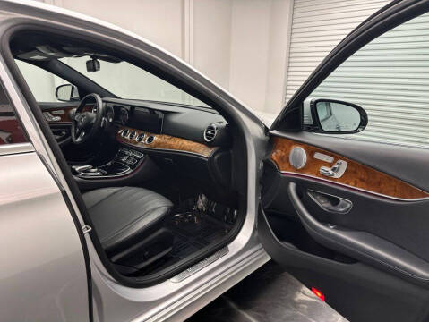 2017 Mercedes-Benz E-Class E 300 4MATIC