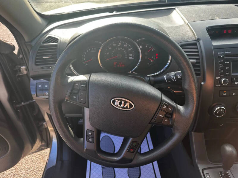 2012 Kia Sorento LX