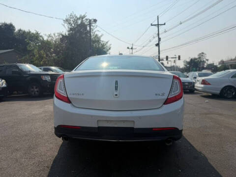 2014 Lincoln MKS