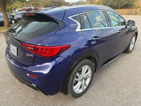 2018 Infiniti QX30 Premium
