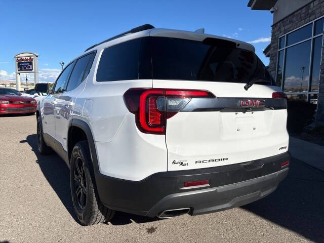 2022 GMC Acadia AT4